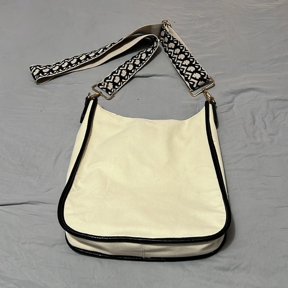 ah-dorned Canvas Guitar Strap Messenger Bag with Vegan  Leather Trim - Picture 2 of 4